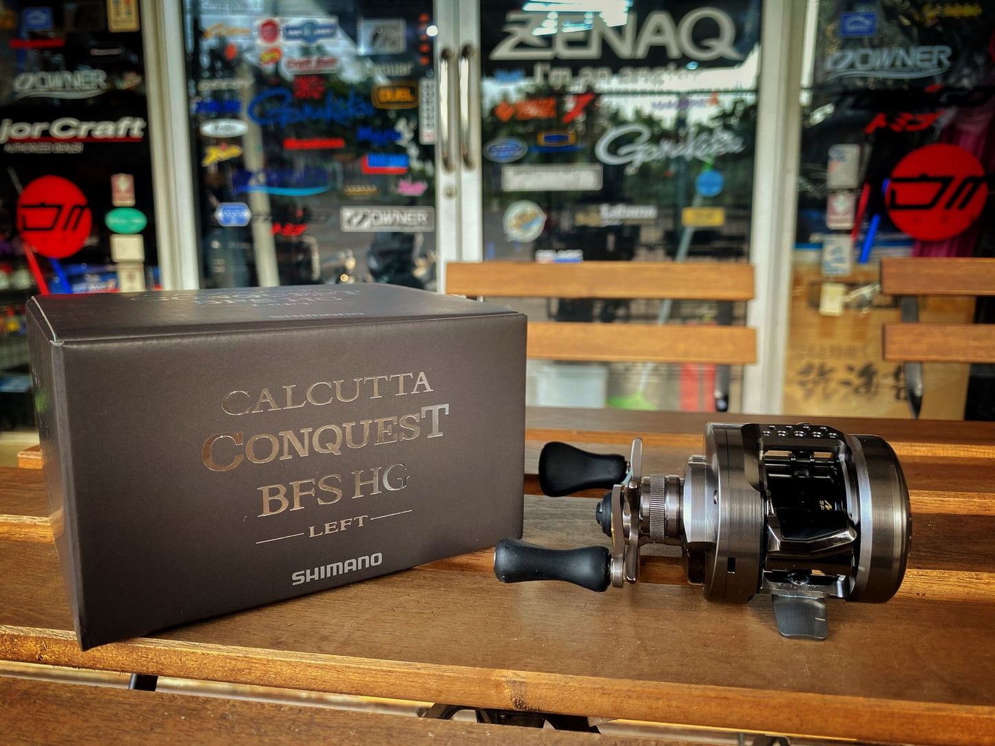 Reel Baitcasting Shimano 23 Calcutta Conquest BFS HGL (Pegangan Kiri)