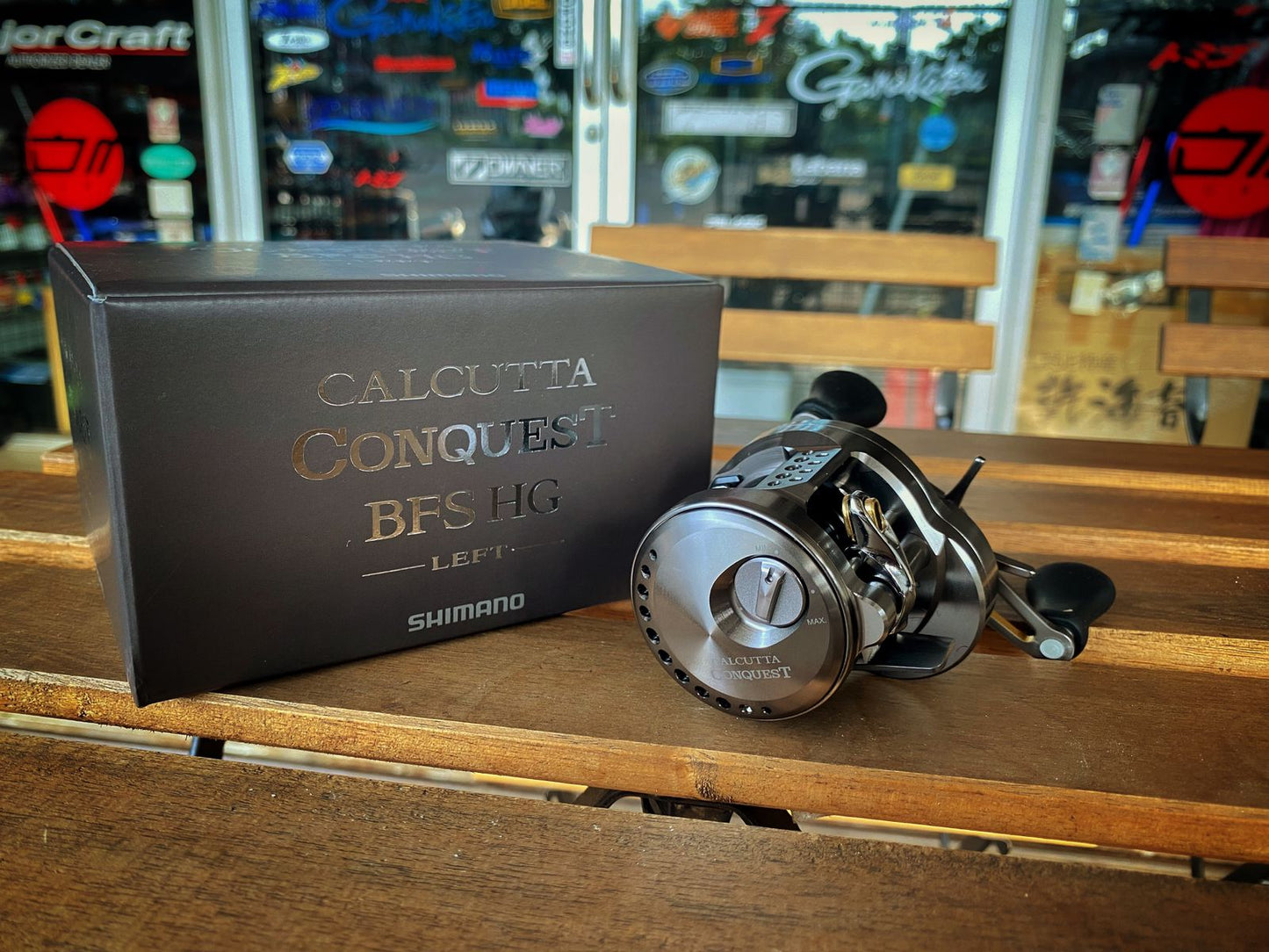 Reel Baitcasting Shimano 23 Calcutta Conquest BFS HGL (Pegangan Kiri)