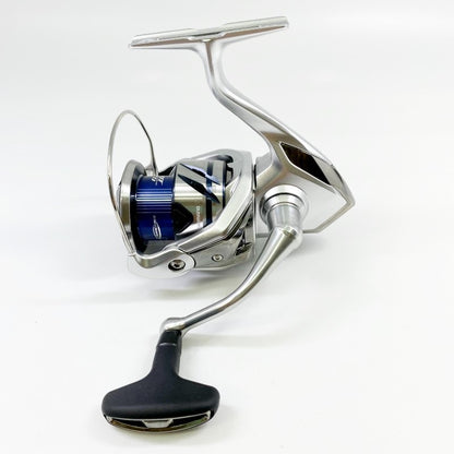 Gulungan Pemintal Shimano 23 Stradic FM C3000HG